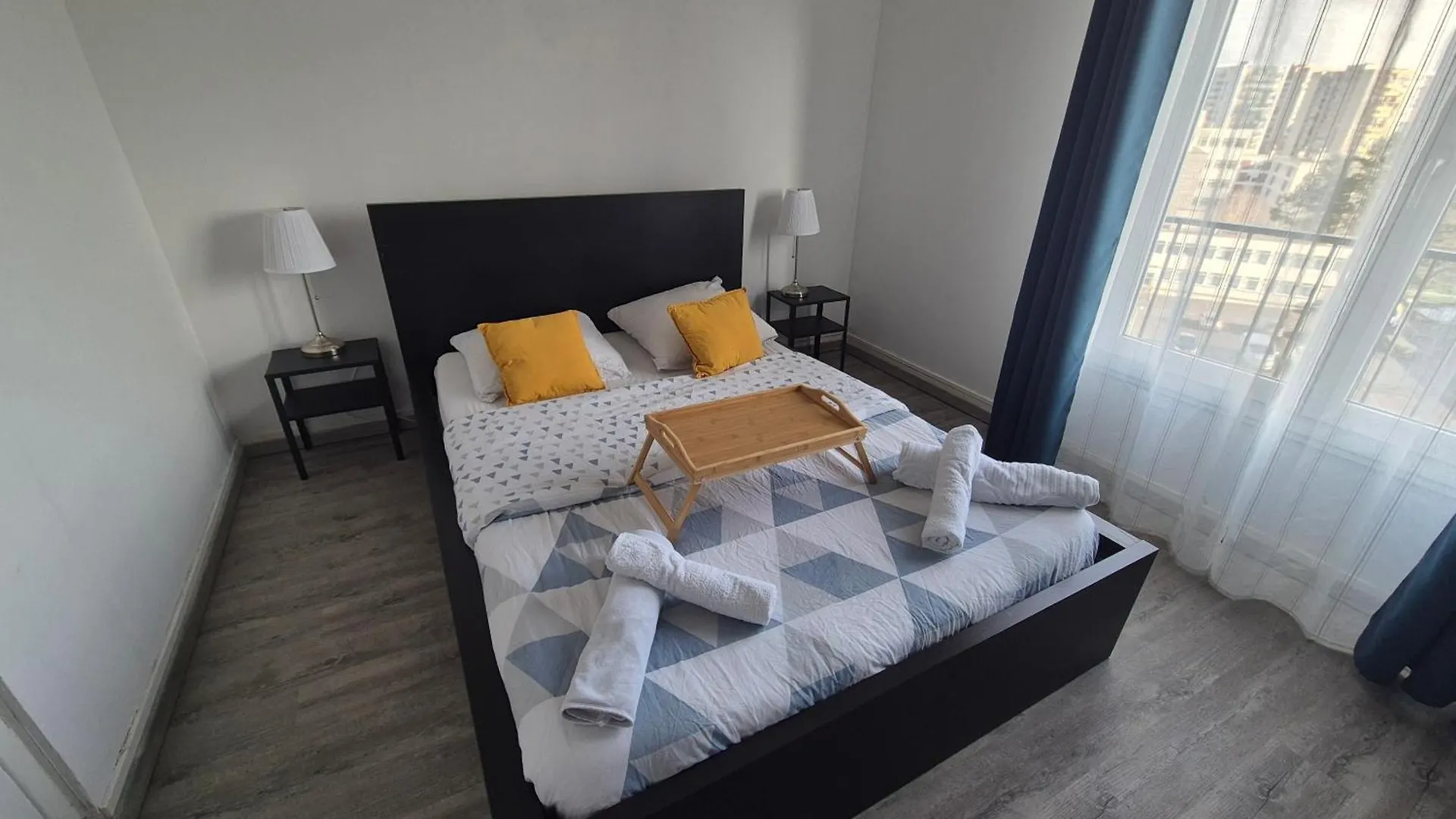 Grand Appartement Brest Pour Max 11 Personnes דירה